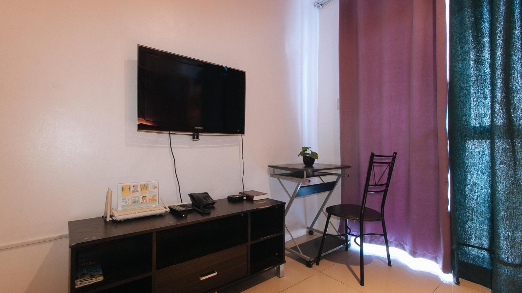 Reddoorz @ Melbourne Suites Makati Makati City Kültér fotó